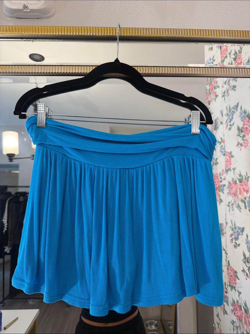 Women's Bright Blue Pleated Skirt NWOT